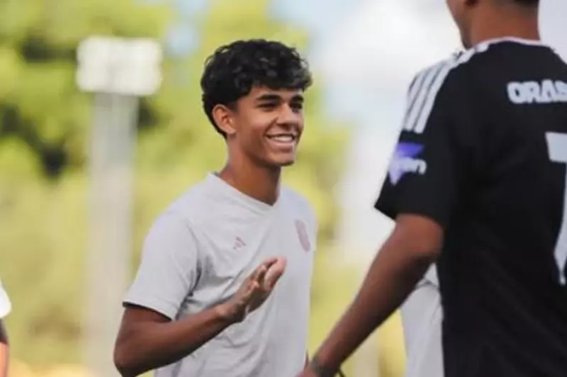 أدهم كريم لاعب الجونة